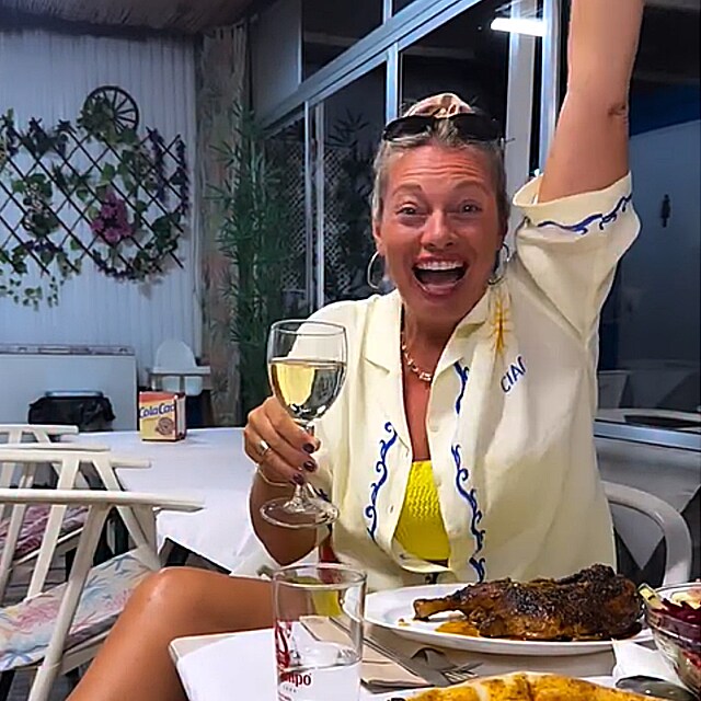 Lucie Borhyov�, l�to, j�dlo, v�no