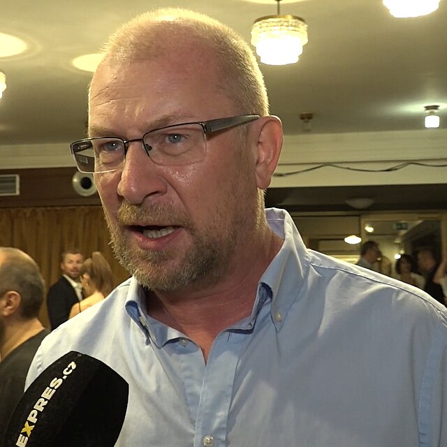 Martin Pechl�t
