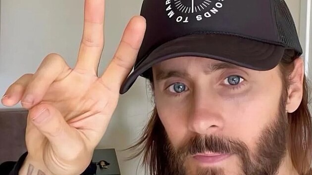 Jared Leto �el� v�n�m obvin�n�m
