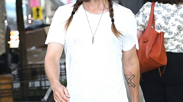 Jared Leto �el� v�n�m obvin�n�m