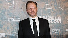 Jan Hájek na premié�e série Stodolovi