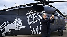Vrtulník UH-60 Black Hawk neboli �estmír