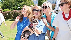 Dagmar Havlová, Pavlína Po�ízková, Eva Holubová, Hana Hendrychová a její fenka...
