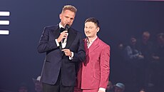 Jinak ne� s mikrofonem p�ed obli�ejem ho uvidíte jen málokdy.