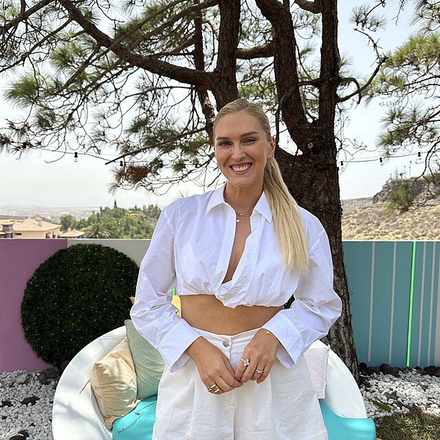 Zorka Hejdov�