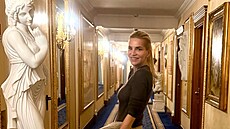 Jedna z d�le�itých stop. Dara se letos fotila v luxusním Grand Hotel des Iles...