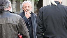Richard Tesa�ík na poh�bu Jana �átry