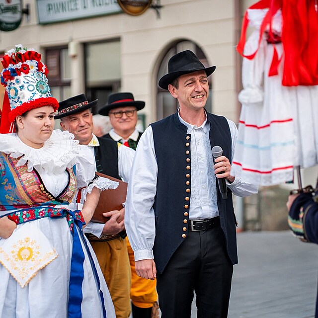 Jan grolich na jedn� z lok�ln�ch tradi�n�ch moravsk�ch akc�, kter� dlouhodob� podporuje