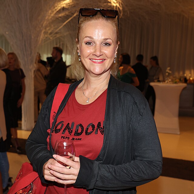 Linda Finkov�