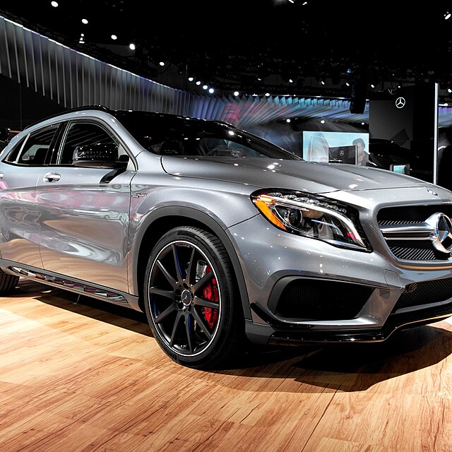 Osobn� v�z Mercedes-Benz GLA, kter� z�sk� jeden z hlasuj�c�ch