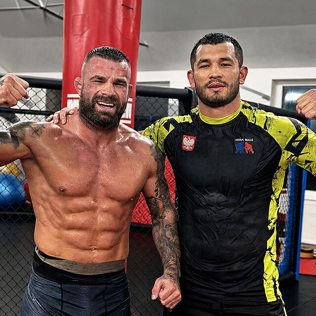 Karlos V�mola a Makhmud Muradov
