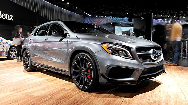 Osobn� v�z Mercedes-Benz GLA, kter� z�sk� jeden z hlasuj�c�ch