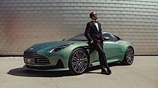 Radek �t�pánek a Aston Martin