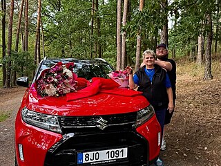 FattyPillow koupil sv� m�m� nov� auto
