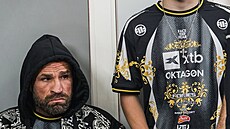 Vémola dorazil do Frankfurtu také se svým synem Karlosem juniorem. Terminátor...