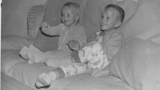 Rok 1991 a Martin (vlevo) se svým star�ím bratrem Markem.