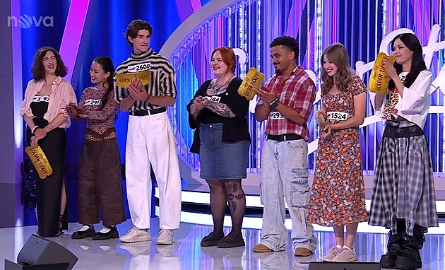 Postupuj�c� do divadla z �est�ho castingov�ho kola SuperStar 2026