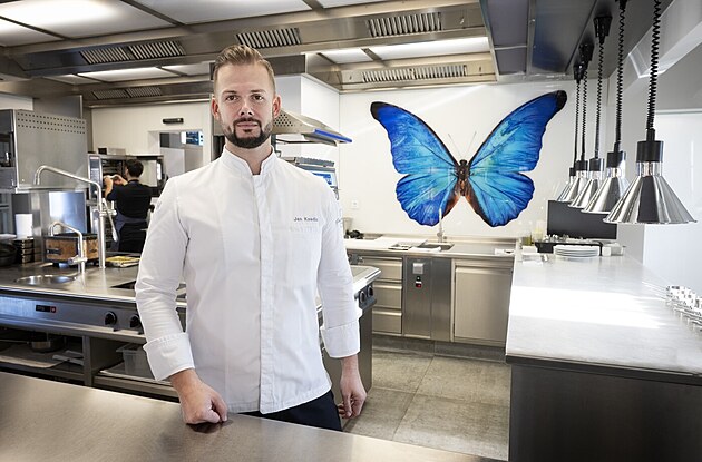 ��fkucha� Jan Knedla v kuchyni Restaurantu Papilio,, 11. prosince 2025, Vysok�...
