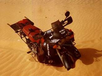 Motorka v duně