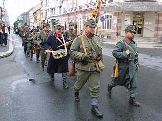 Ptaticátníci pochodují Plzní