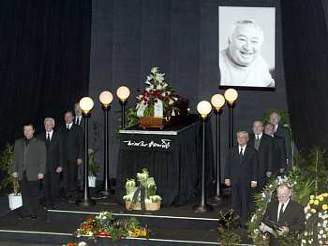 Na pohbu Miroslava Horníka