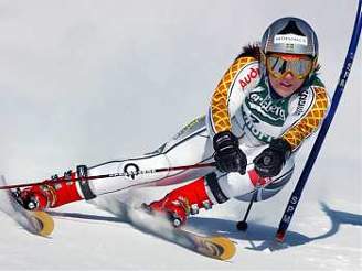 Pärsonová na trati obího slalomu