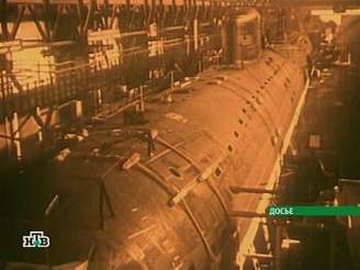 Ponorka K-159 v doku