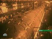 Ponorka K-159 v doku