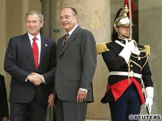 George Bush a Jacques Chirac