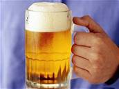 Britové si budou moci legáln dopát toené pivo i po jedenácté hodin veerní.