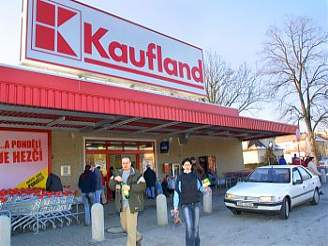 Kaufland by se svou novou velikostí a umístním ml piblíit svému bratru, diskontním prodejnám Lidl.