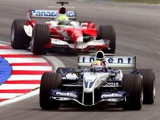 Webber ped Ralfem Schumacherem