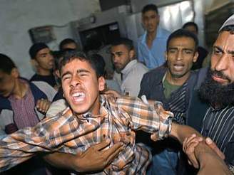 Palestinec pláe, zabili mu bratra