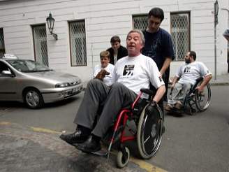 Jií Lábus na invalidním vozíku