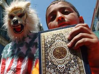 Libanonci protestují proti znesvcení Koránu