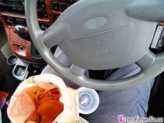 Jídlo za volantem