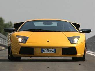 Originální Lamborghini Murciélago, jeho kopii pohání motor od Audi