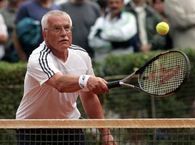 Václav Klaus na tenise ve Varech