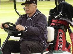 Prezident Václav Klaus na golfu v Karlových Varech.