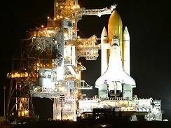 Raketoplán Discovery p�ed startem