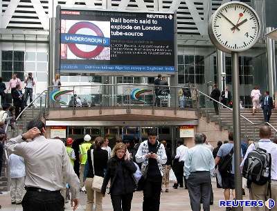 Exploze opt vyklidily londýnské metro