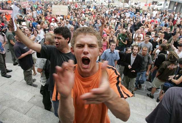 Lidé protestovali proti zákroku na CzechTeku