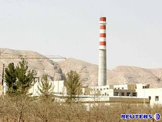Zaízení na pemnu uranu v Íránu