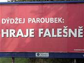 Billboardy parodující premiéra Paroubka