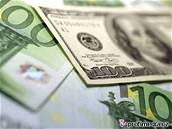 Peníze, euro, dolar
