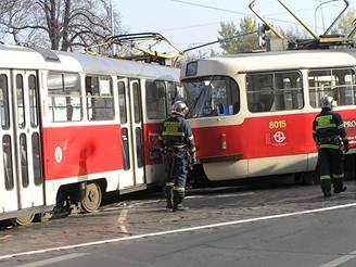 Pi srce tramvaj se lehce zranili dva lid.