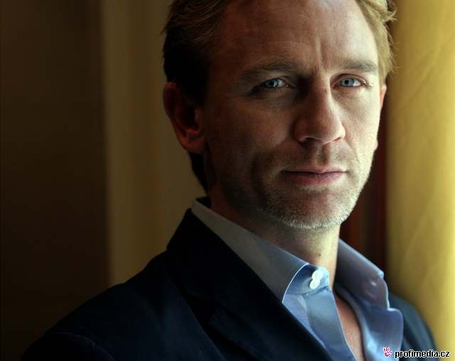 Daniel Craig