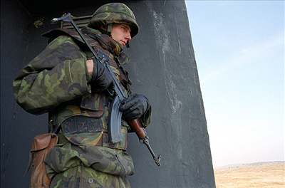 Vojáci stídají své kolegy v mírové misi v Bosn a Hercegovin. Ilustraní foto.