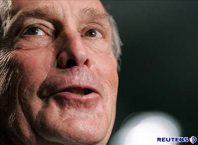 Michael Bloomberg - Miliardá Michael Bloomberg vynaloil na své znovuzvolení...