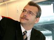 Bývalý ministr obrany Jaroslav Tvrdík posílal na kontrolu muniních sklad komanda ozbrojených voják.